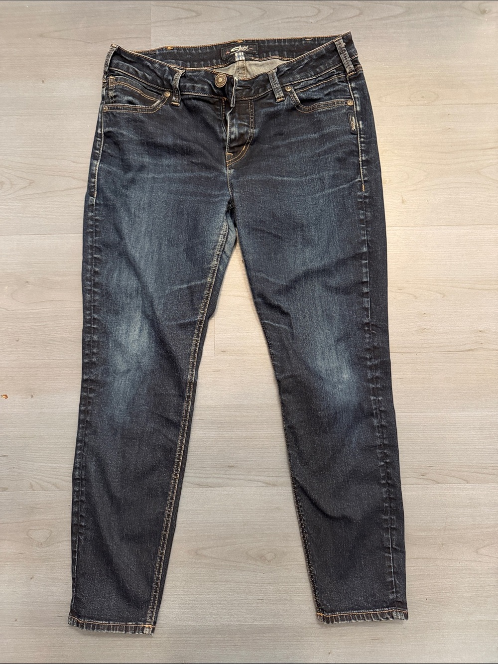 Silver Jeans Women’s Black Skinny Jeans with Faded Details